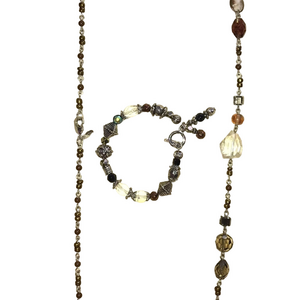 EUC Synthetic & Metal Beaded Necklace & B…